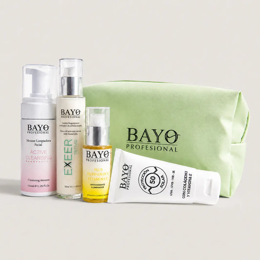 Neceser Bayo Profesional con mousse limpiadora facial, sérum activador de células madre, sérum de vitamina C y protector solar SPF 50.